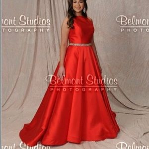 Mac Duggal women’s size 8 pageant dress